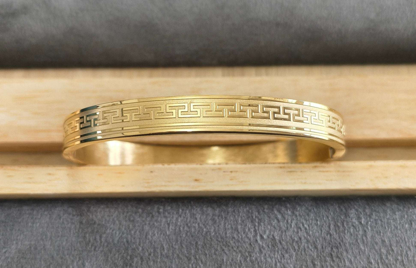 Antitarnish Men's Bracelet 18K Gold Plated Greek Art Pattern