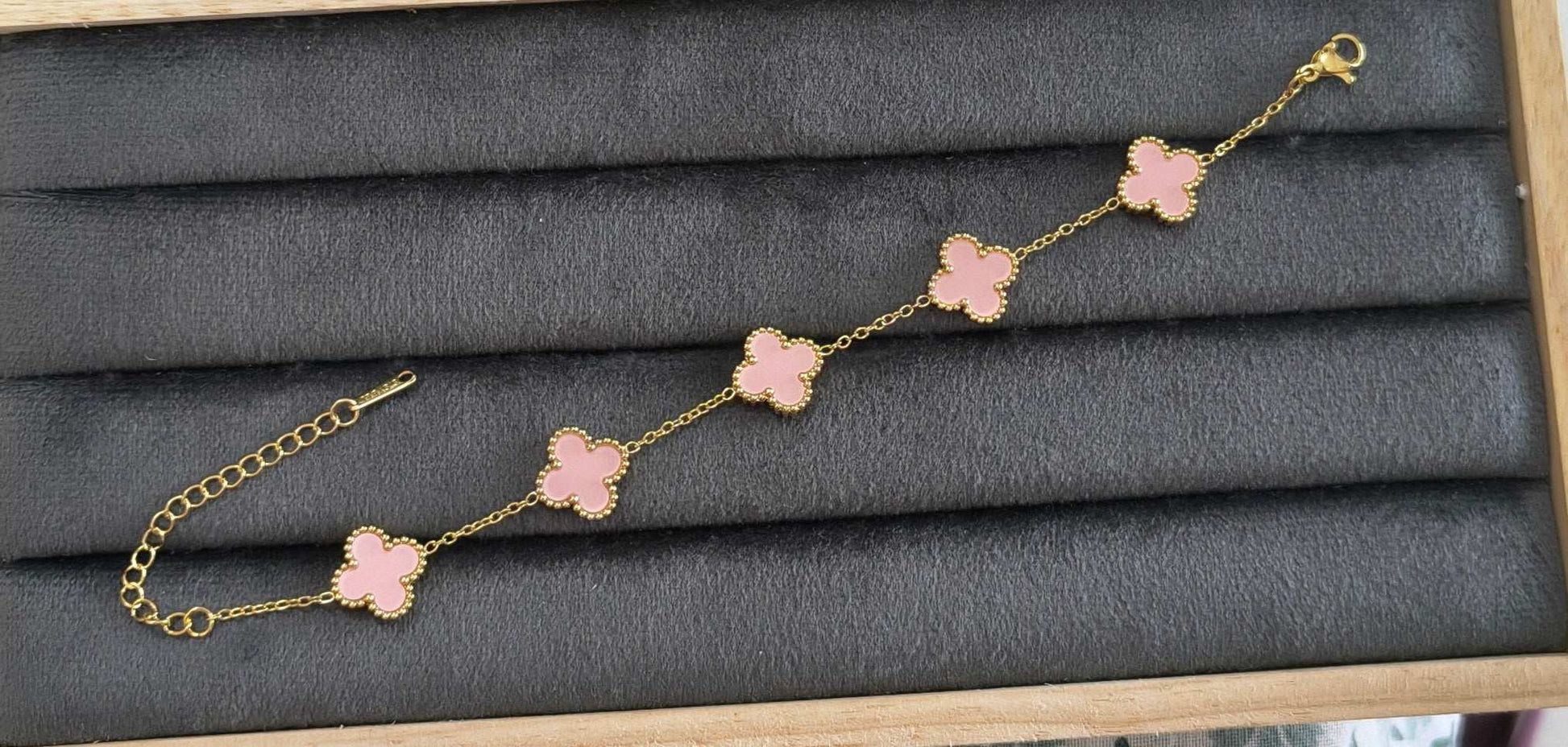 Antitarnish Reversible Baby Pink Clover Chain Bracelet