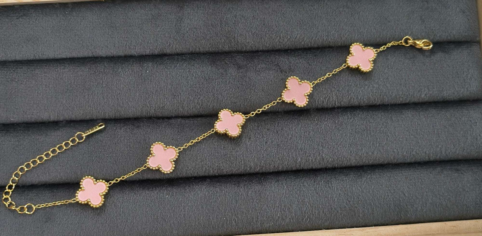 Antitarnish Reversible Baby Pink Clover Chain Bracelet