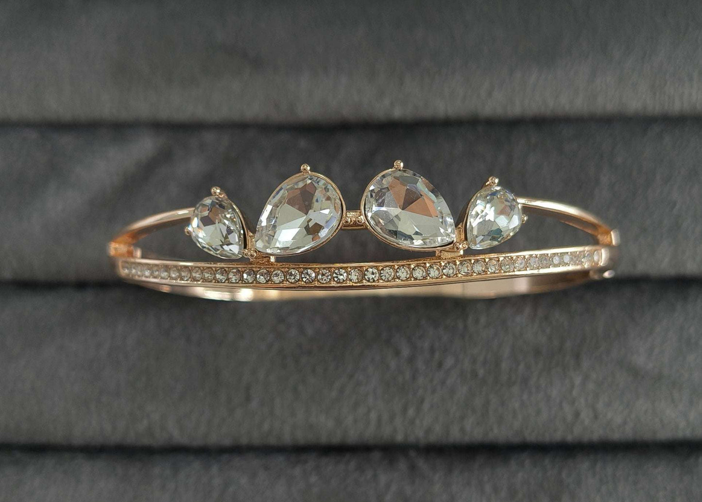 Antitarnish Shiny Stone Studded Bracelet 18K Gold Plated