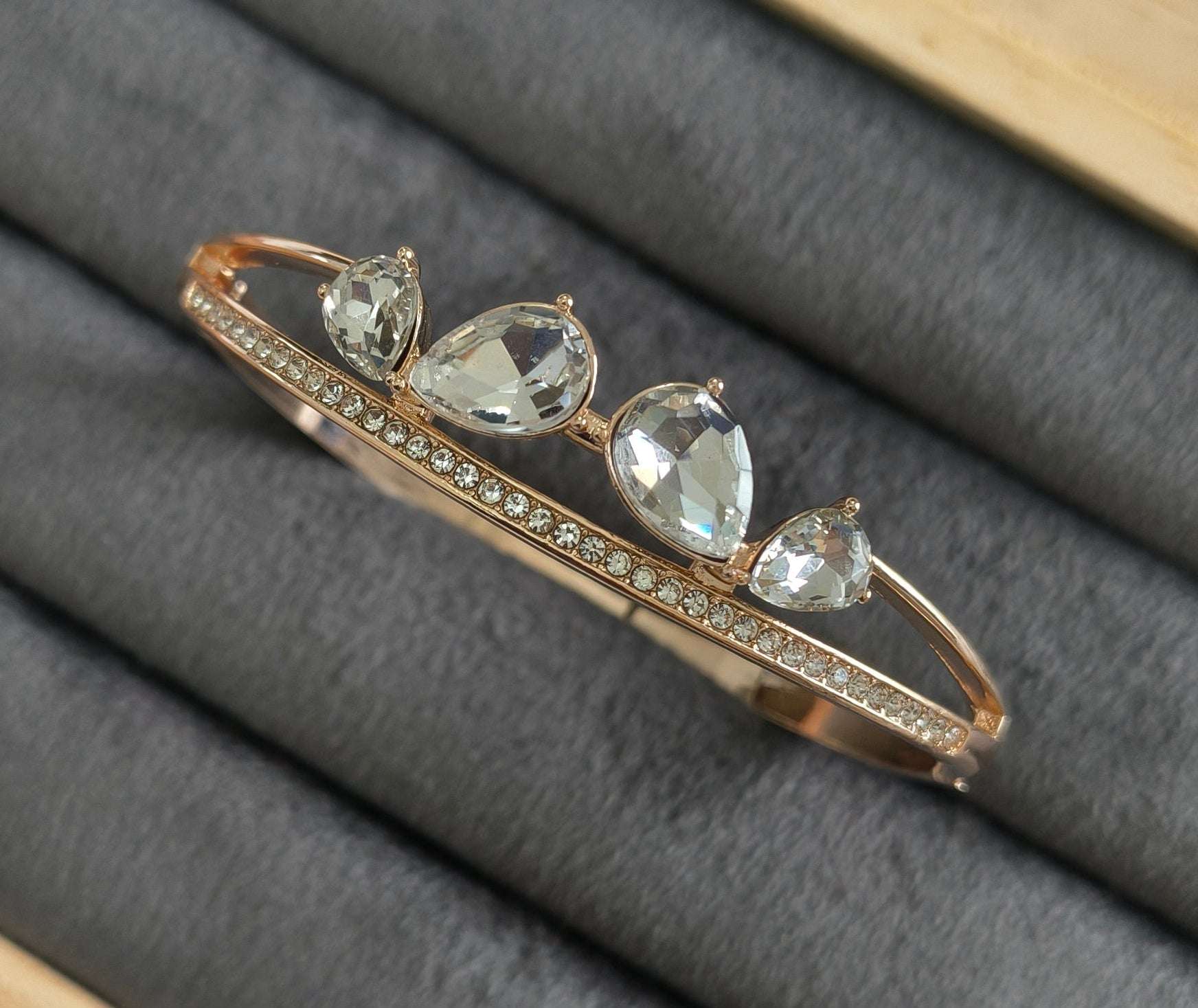 Antitarnish Shiny Stone Studded Bracelet 18K Gold Plated