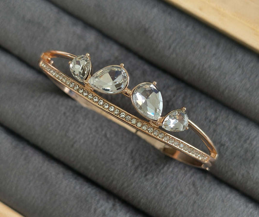 Antitarnish Shiny Stone Studded Bracelet 18K Gold Plated