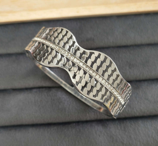 Antitarnish Shiny Waves Wide Bracelet Silver Plated