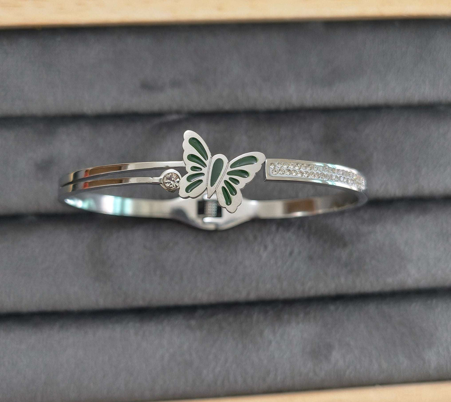 Antitarnish Silver Butterfly Emerald Green Charm Bracelet