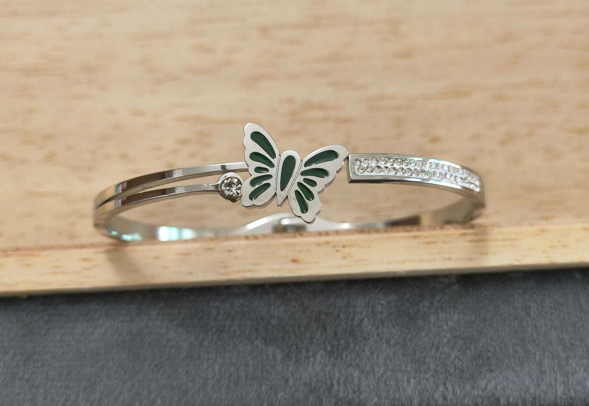 Antitarnish Silver Butterfly Emerald Green Charm Bracelet