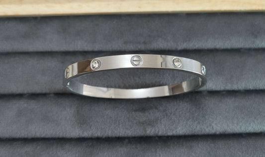 Antitarnish Silver Toned Timeless Love 18K Gold Plated Bracelet