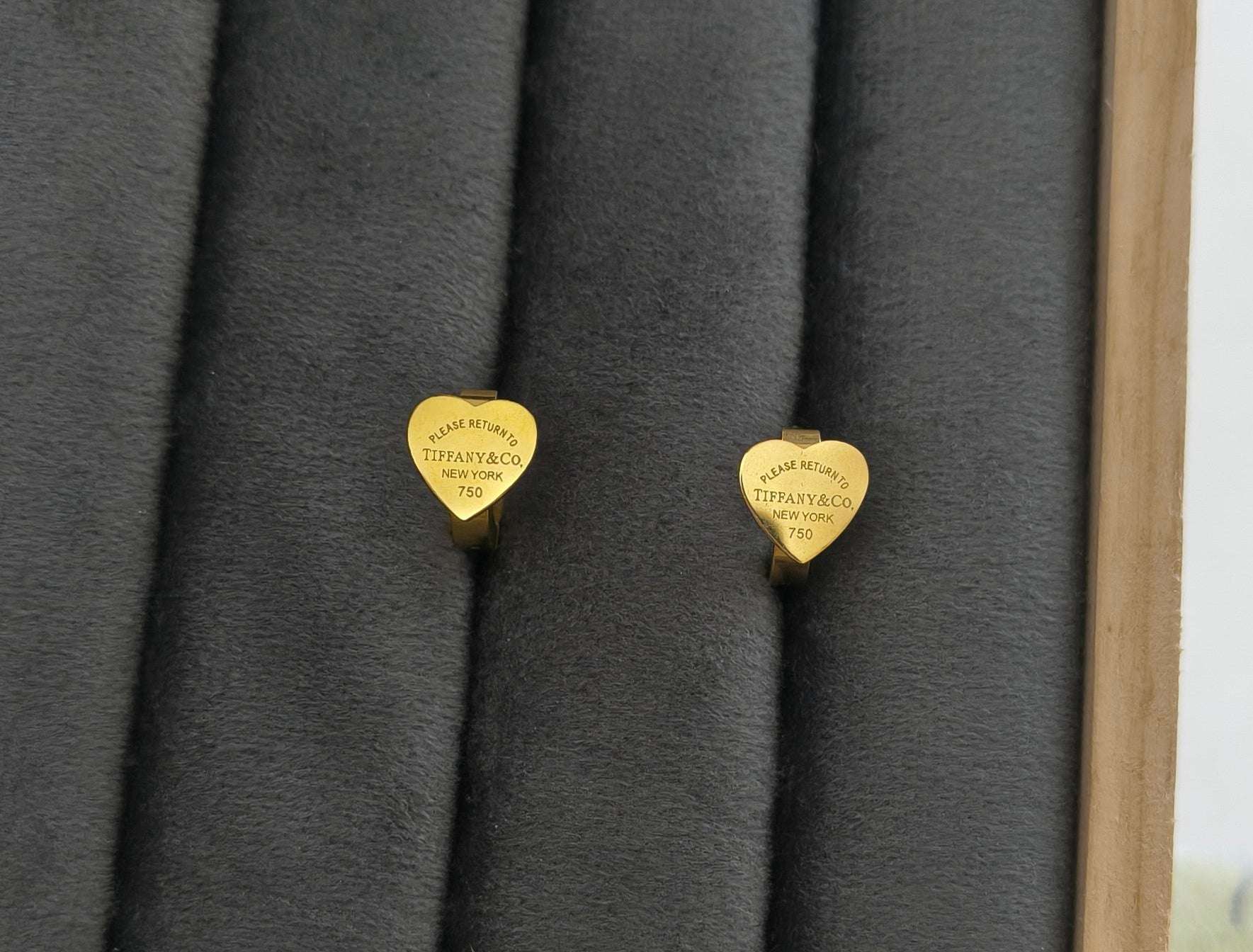 Antitarnish Tiny Engraved Heart Earrings 18K Gold Plated