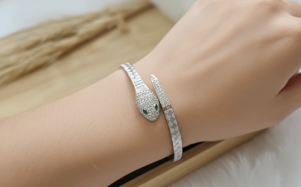 Antitarnish Trendy Snake Sparkle Bracelet Silver Plated