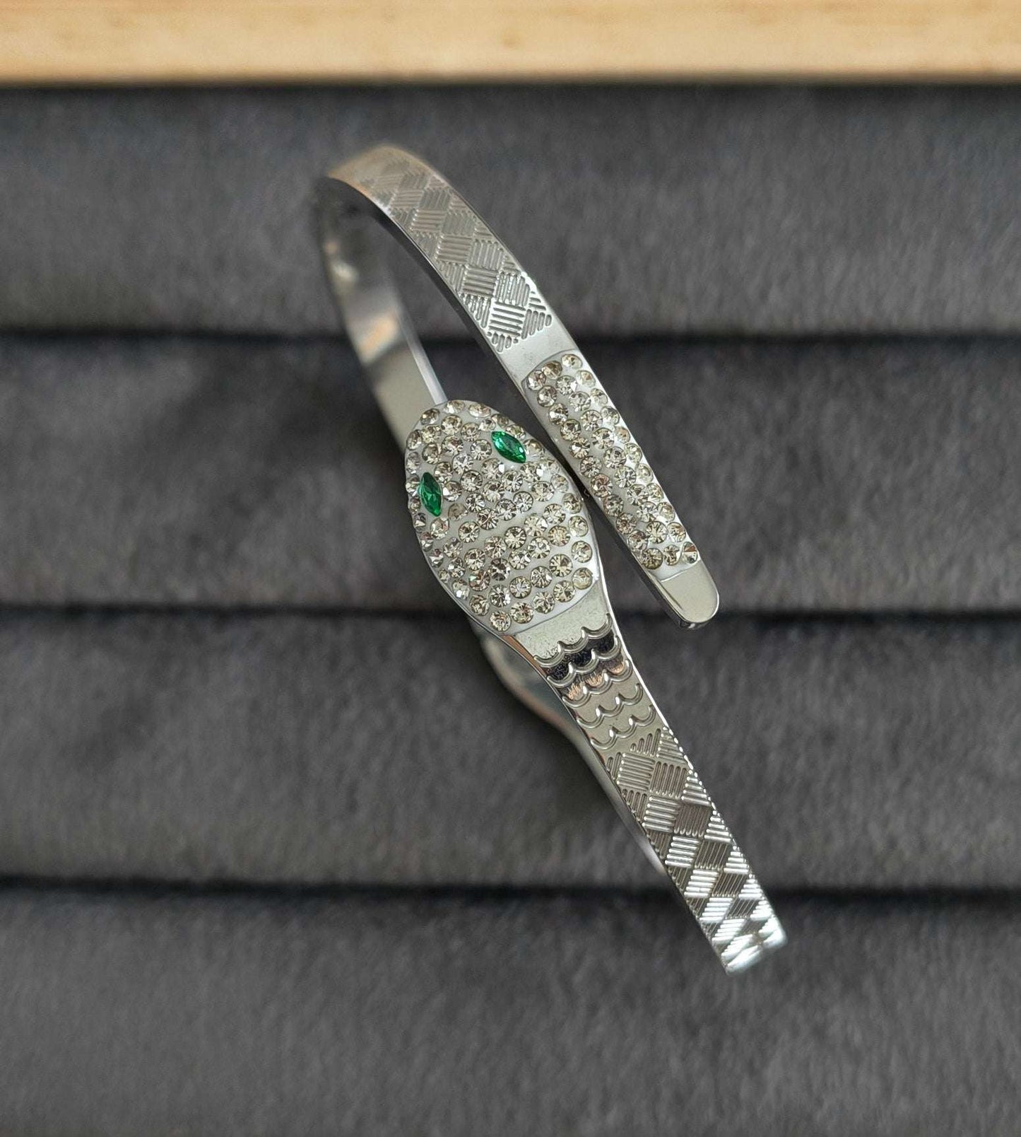 Antitarnish Trendy Snake Sparkle Bracelet Silver Plated