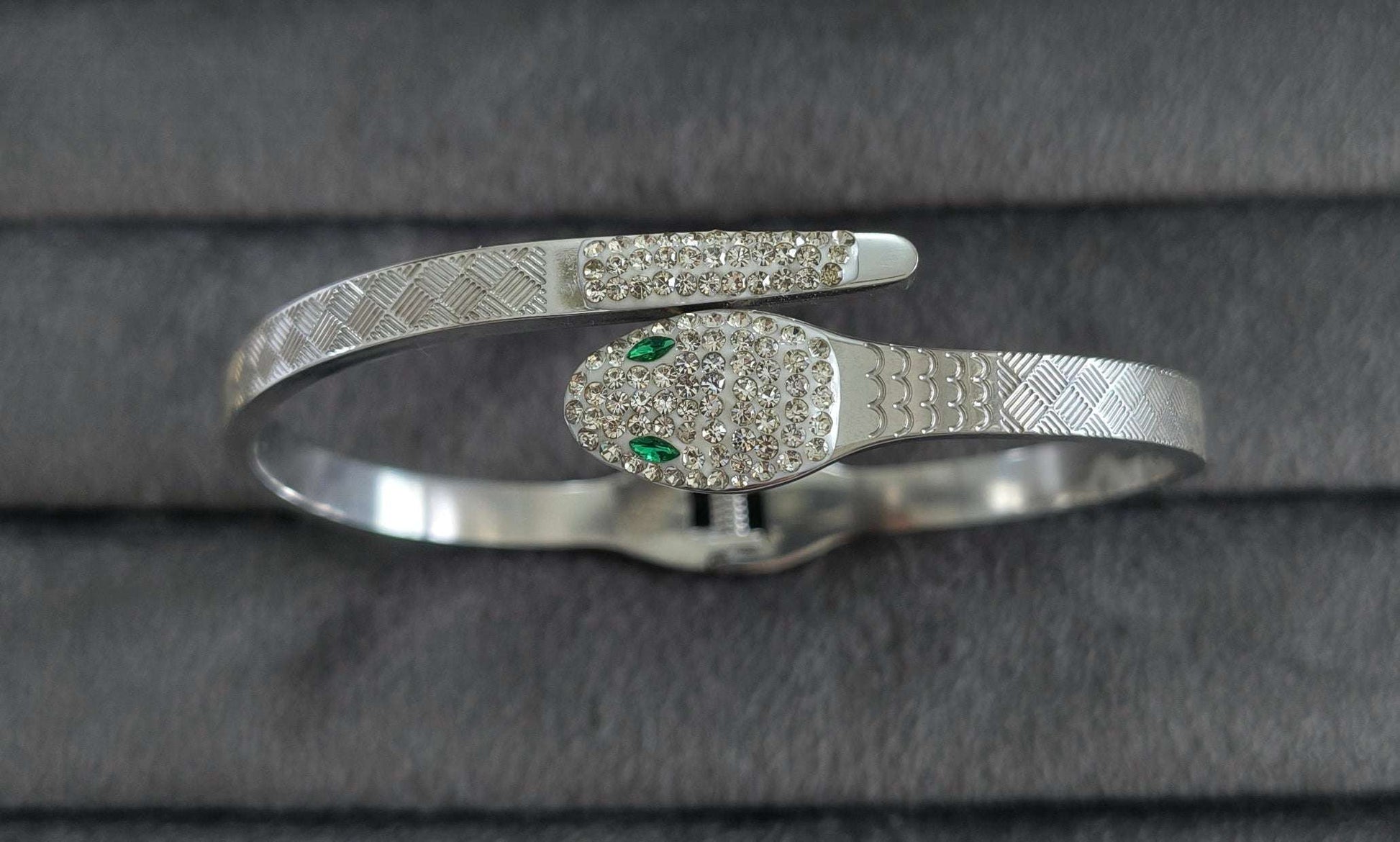 Antitarnish Trendy Snake Sparkle Bracelet Silver Plated