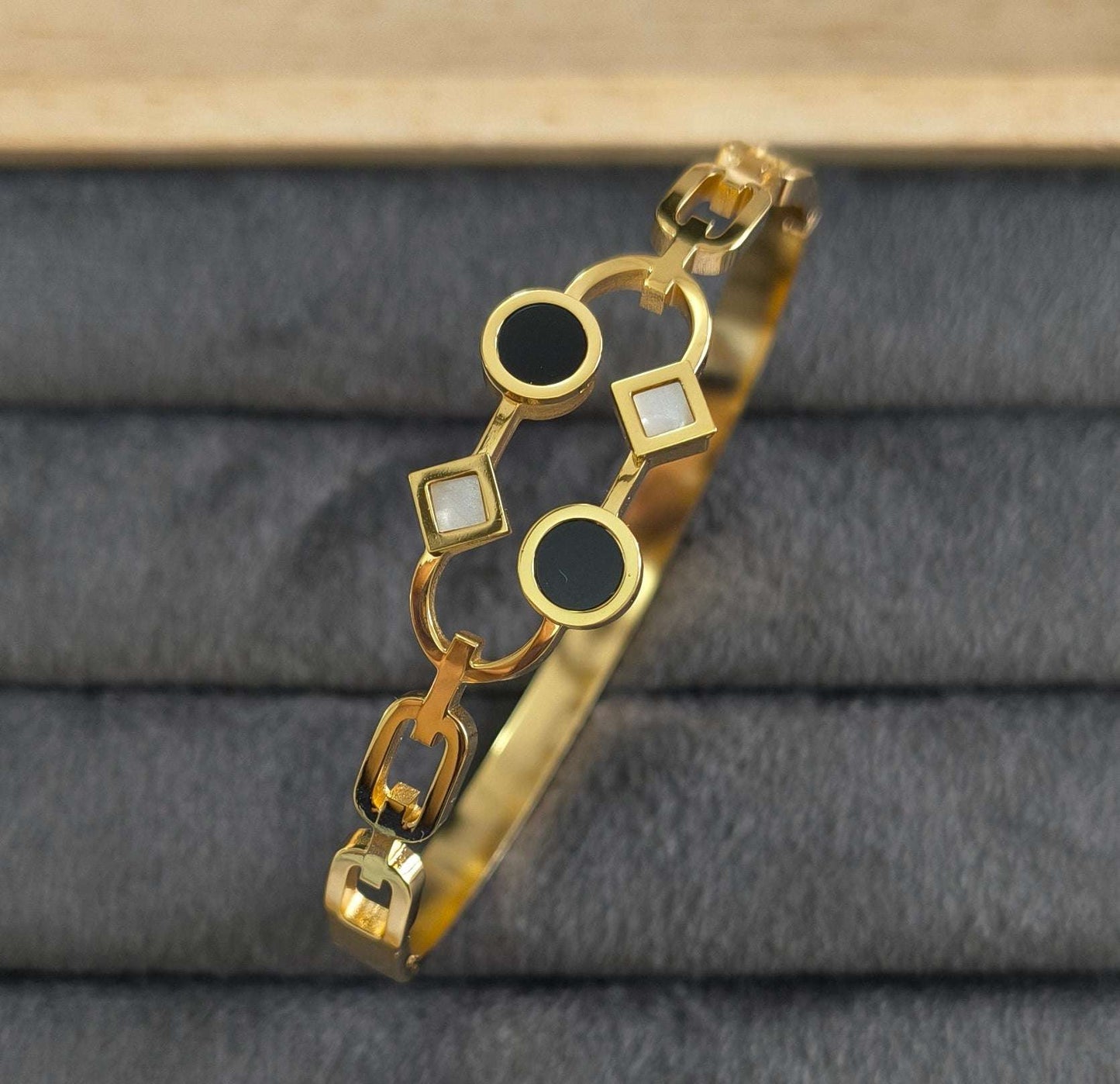 Antitarnish Trendy Sparkle Bracelet 18K Gold Plated