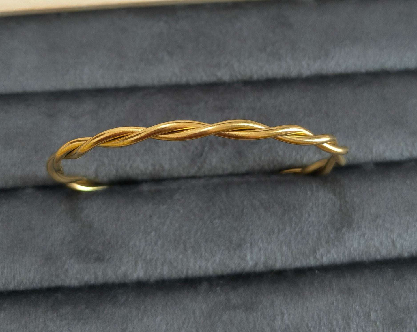 Antitarnish Twisted Rope Style Bracelet 18K Gold Plated