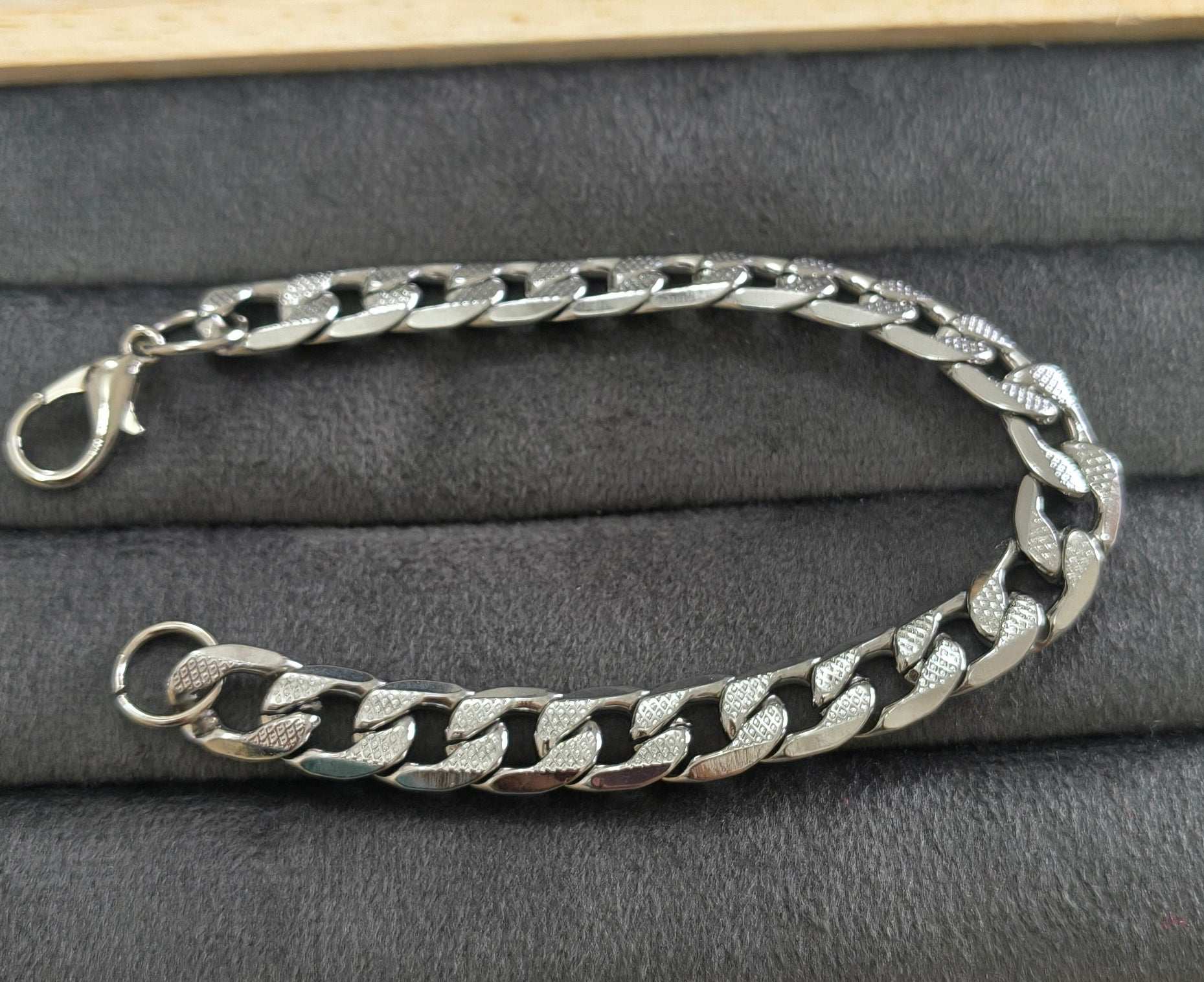 Antitarnish Unisex Cuban Chain Bracelet Silver Plated