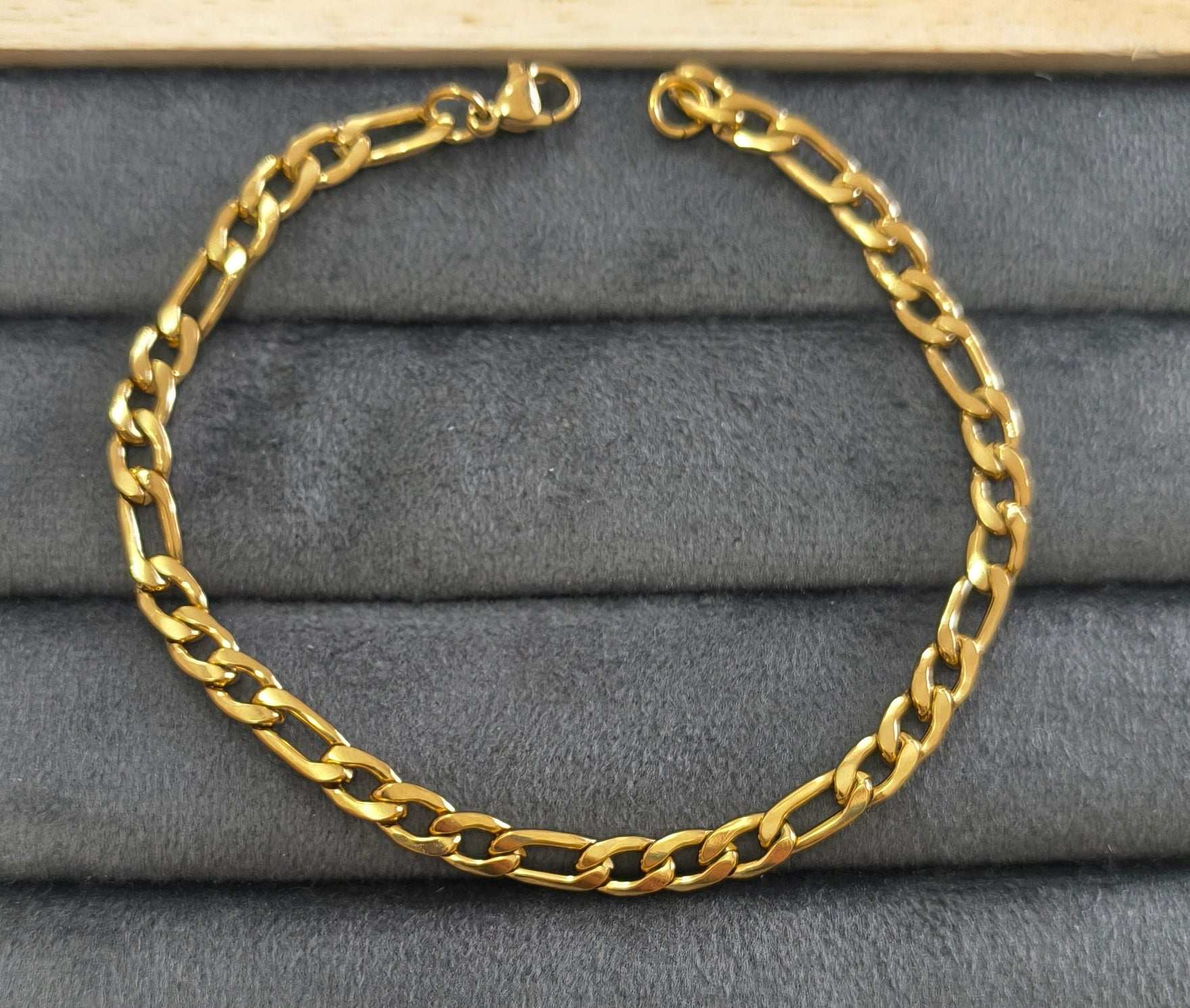 Antitarnish Unisex Figaro Chain Bracelet 18K Gold Plated