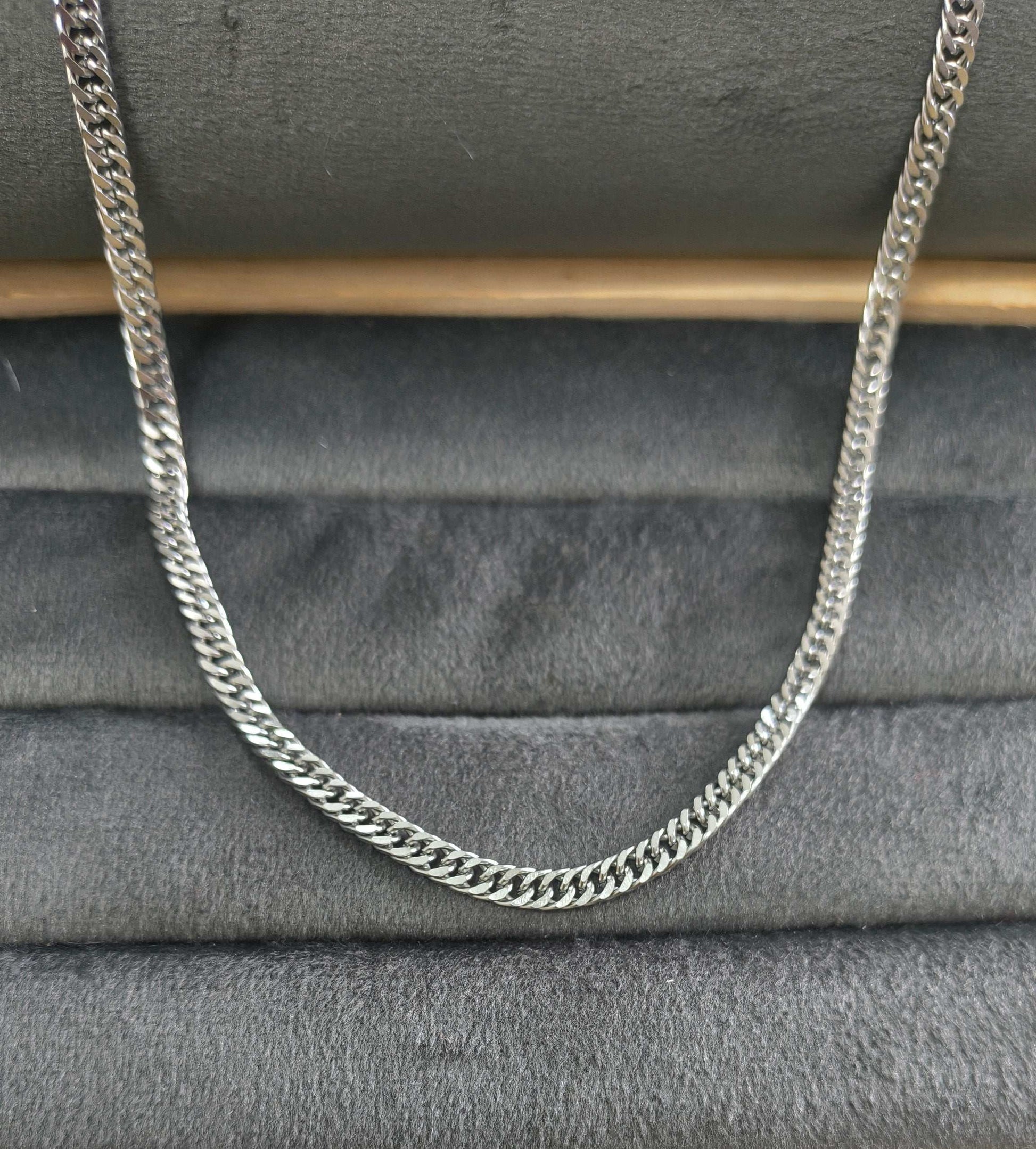 Antitarnish Unisex Stylish Curb Chain Silver Plated