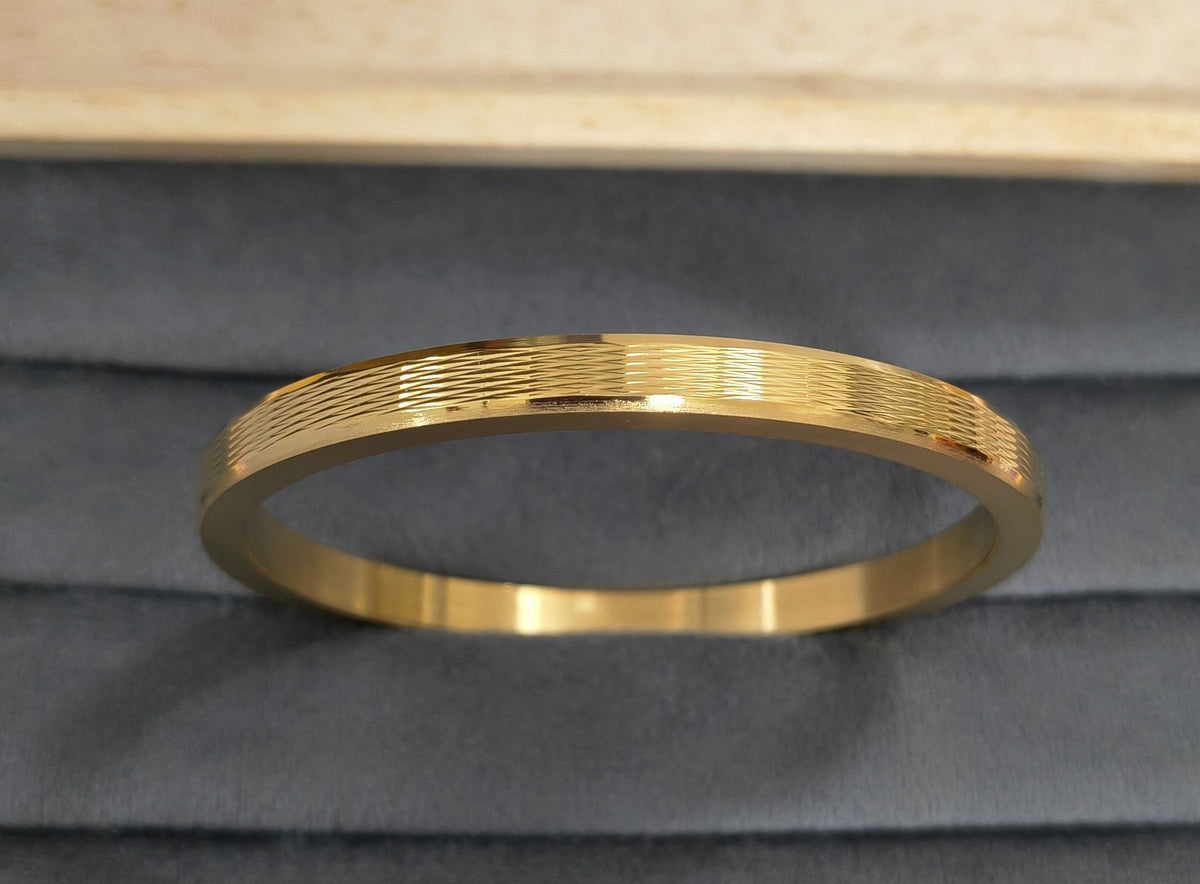 Antitarnish 18K Gold Plated Grooved Solid Kada Bracelet