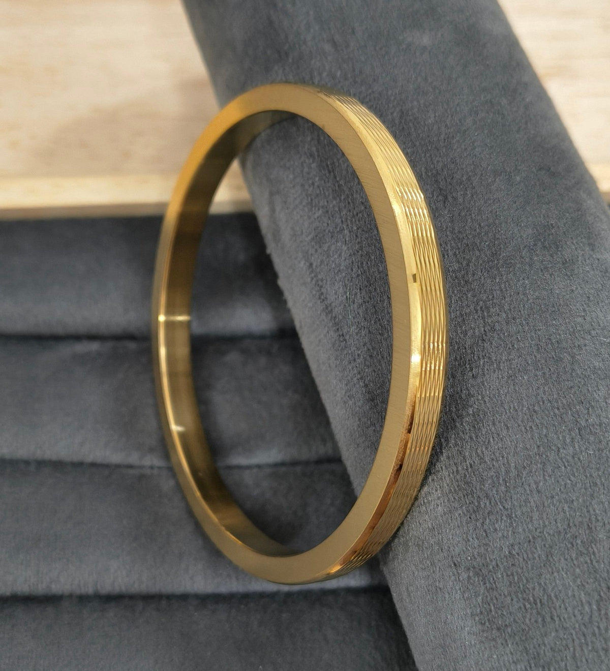 Antitarnish 18K Gold Plated Grooved Solid Kada Bracelet