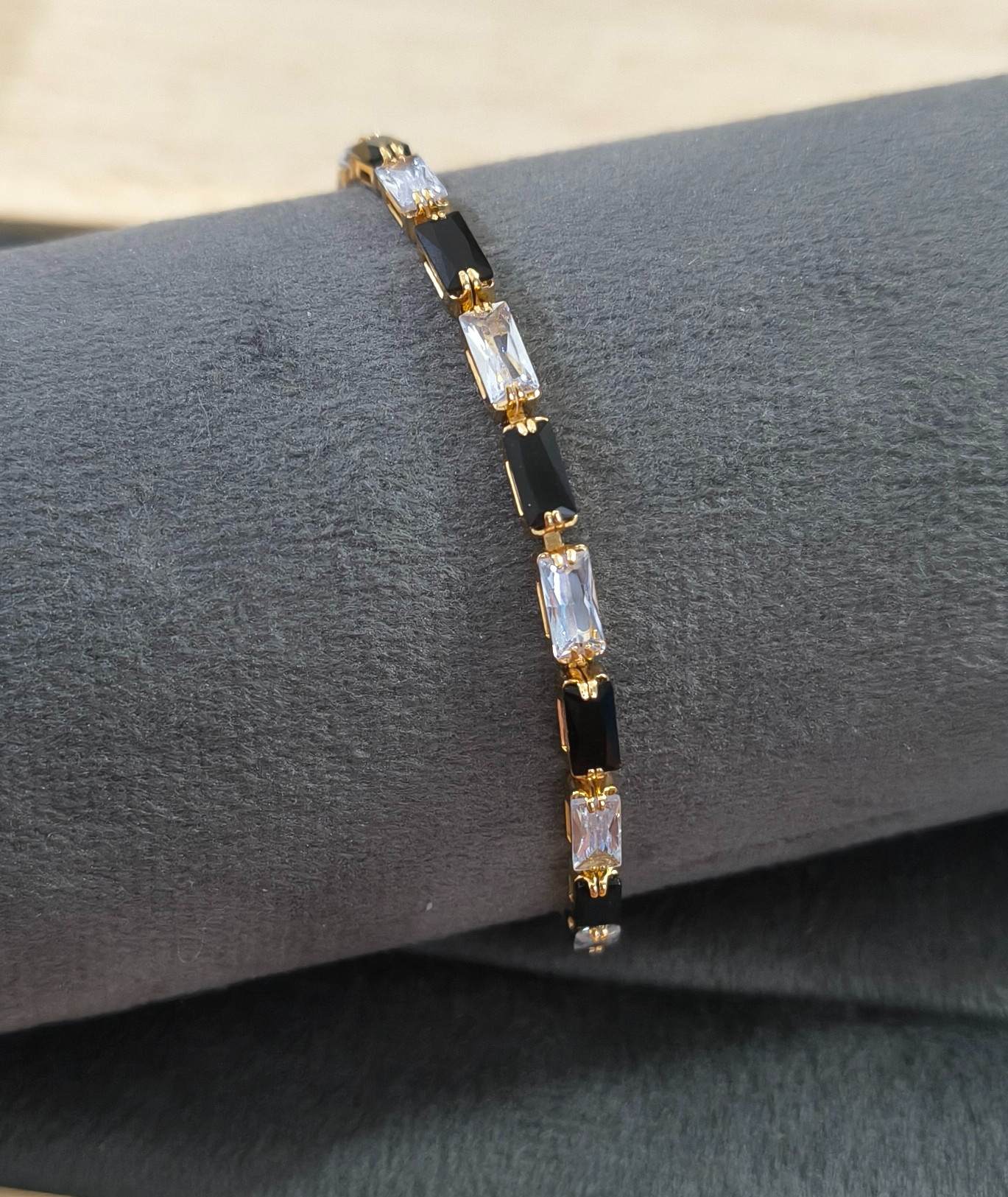 Antitarnish Black White Zircon Studded Tennis Bracelet