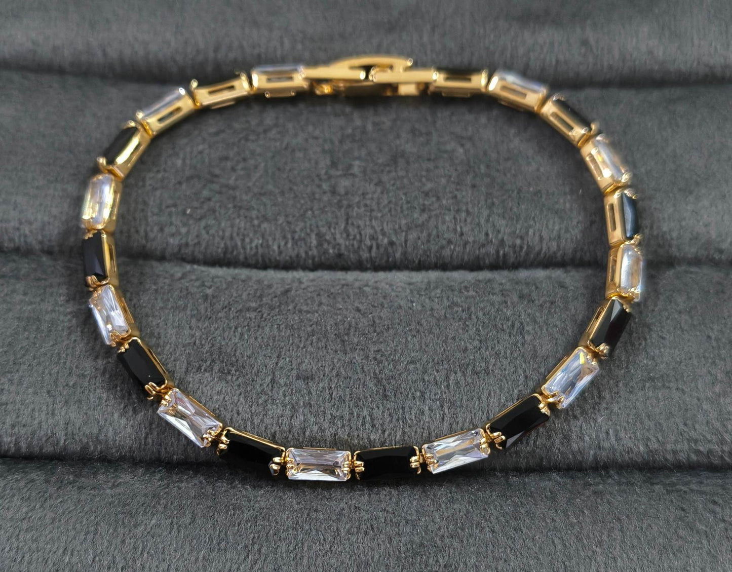Antitarnish Black White Zircon Studded Tennis Bracelet