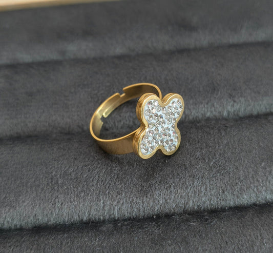 Antitarnish Bold Clover Stone Studded Ring 18K Gold Plated