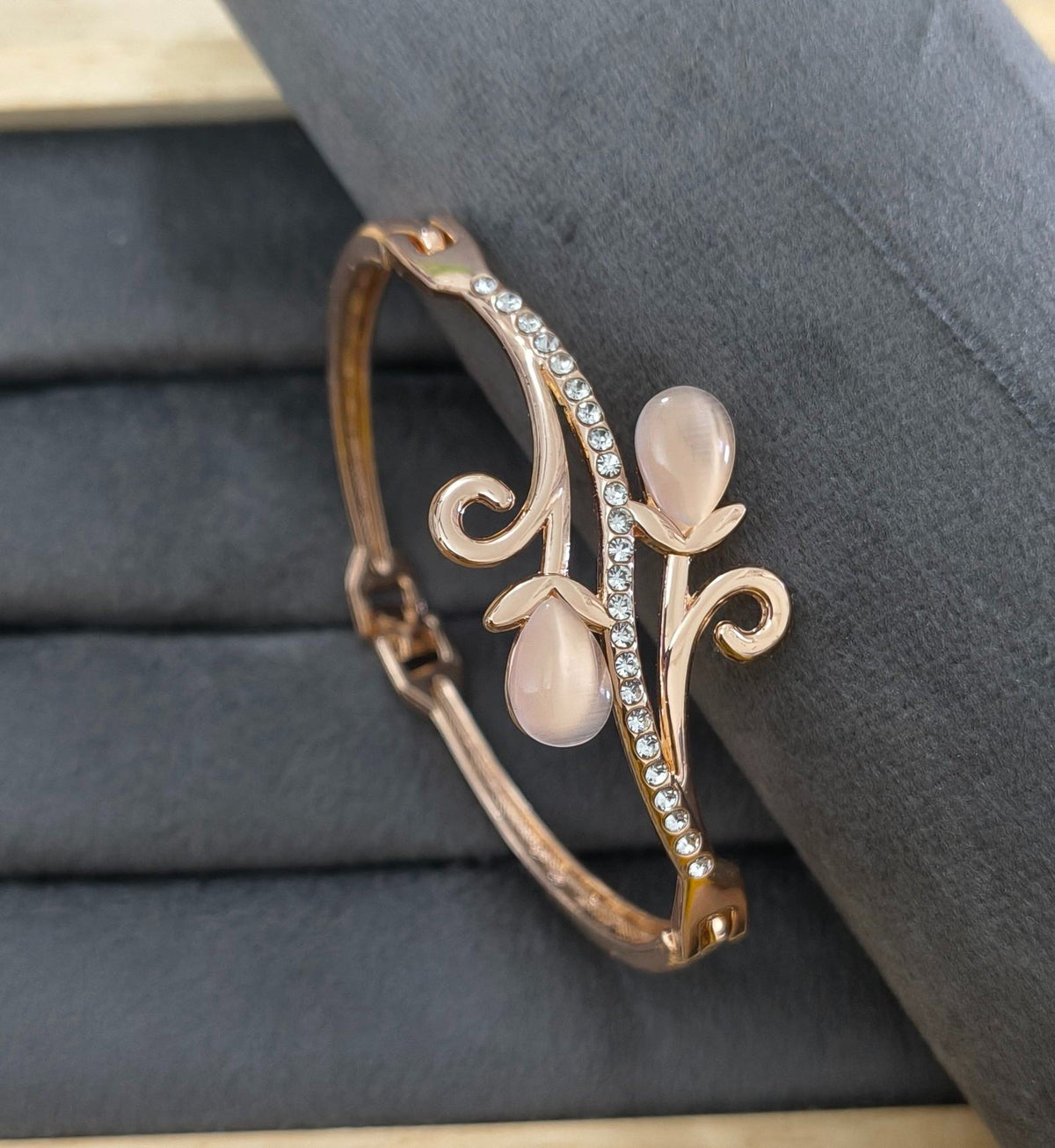 Antitarnish Bracelet Knot Style 18K Gold Plated