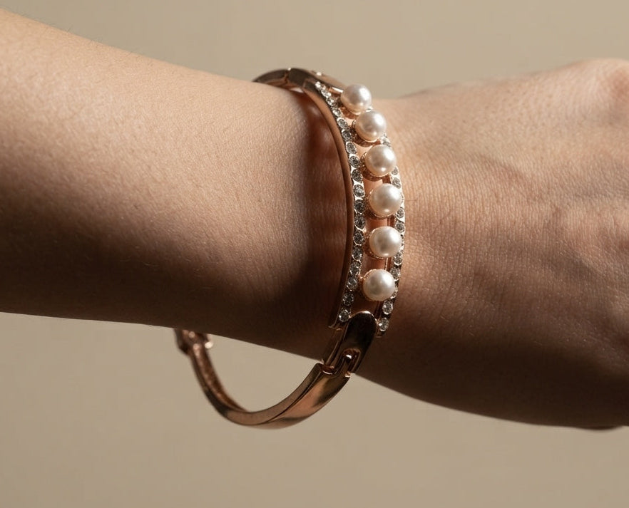 Antitarnish Bracelet Stylish AD Stone Style 18k Gold Plated