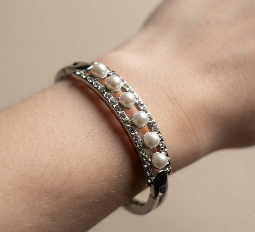 Antitarnish Bracelet Stylish AD Stone Style 18k Gold Plated