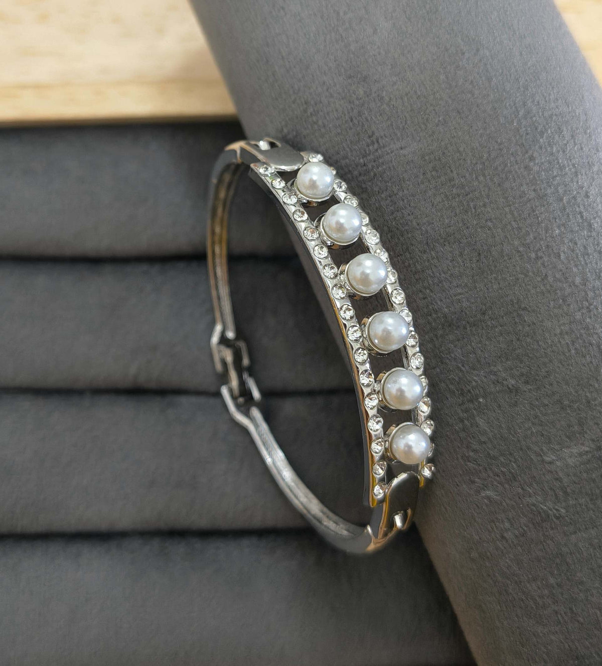 Antitarnish Bracelet Stylish AD Stone Style 18k Gold Plated
