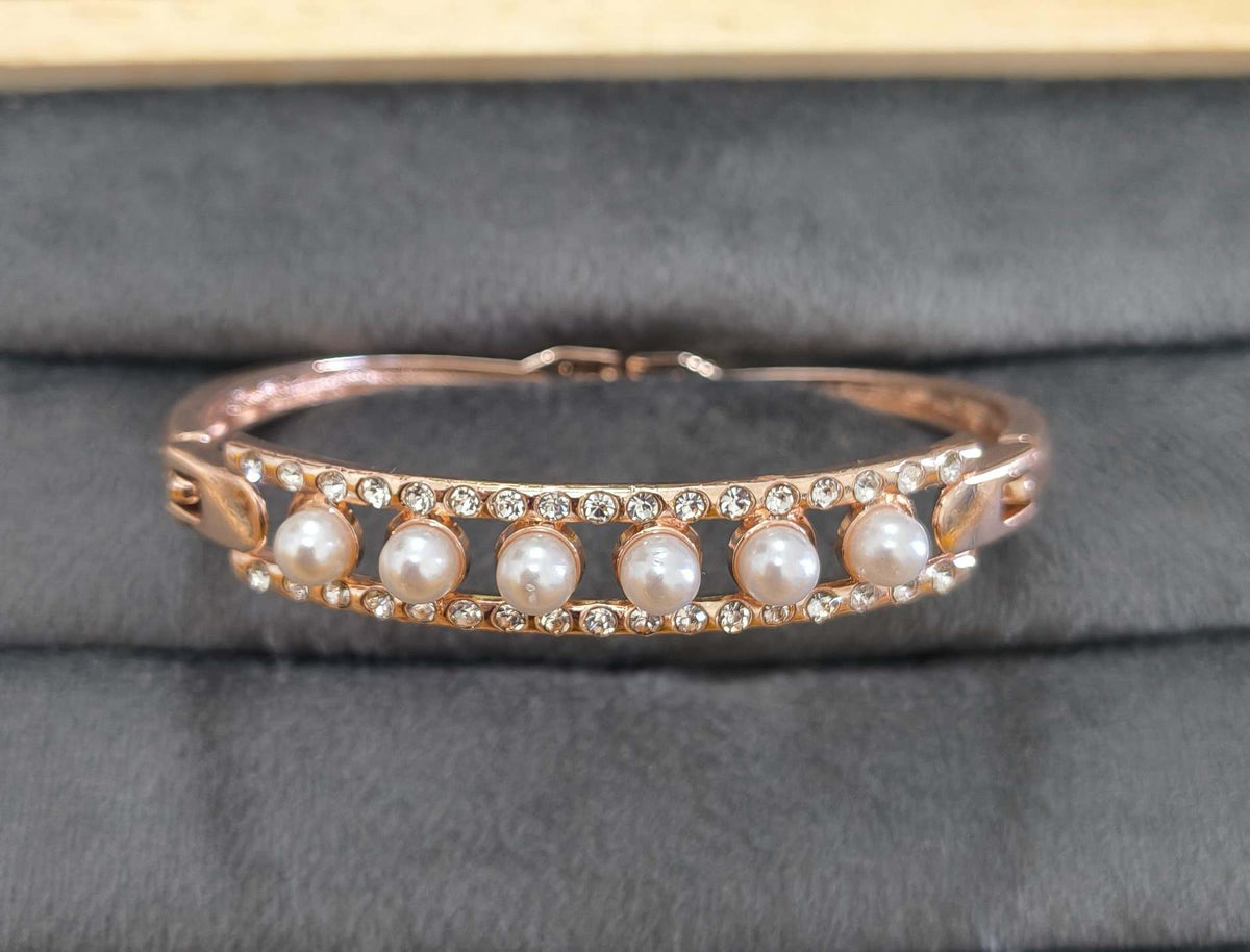 Antitarnish Bracelet Stylish AD Stone Style 18k Gold Plated
