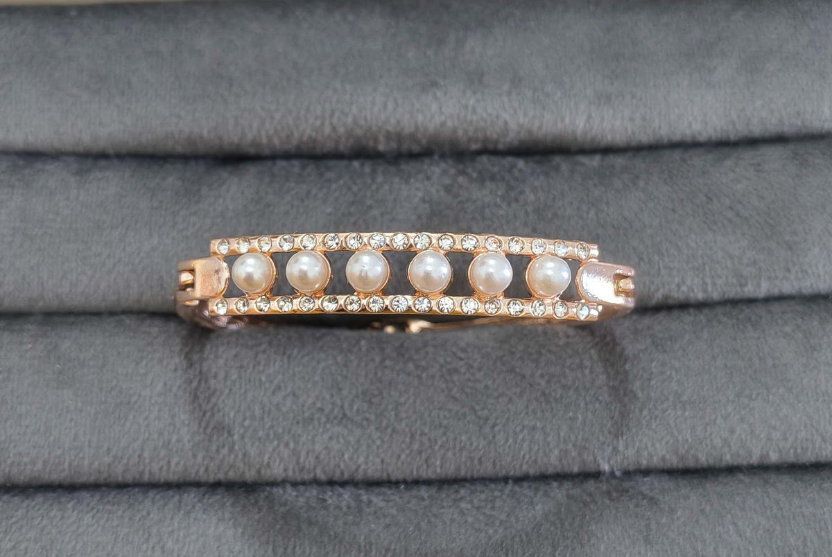 Antitarnish Bracelet Stylish AD Stone Style 18k Gold Plated