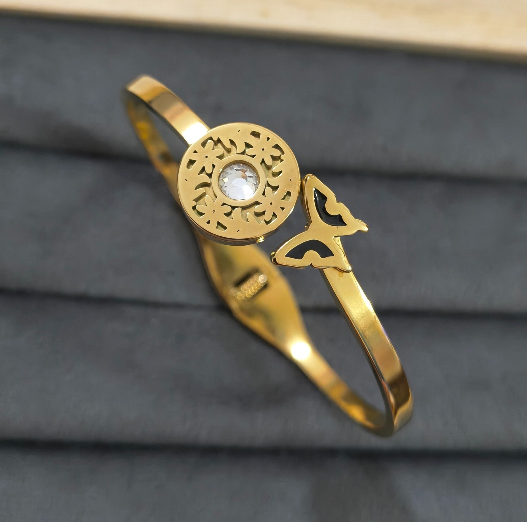 Antitarnish Classic Butterfly Bracelet 18K Gold Plated
