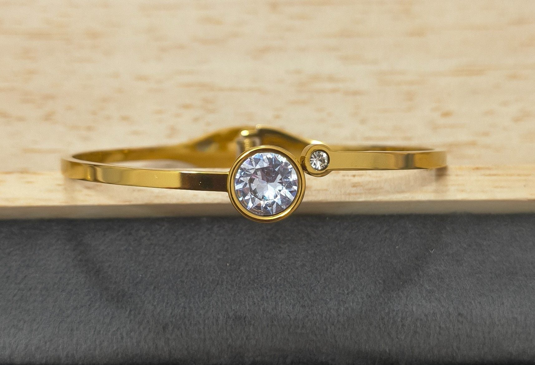 Antitarnish Dainty Stone Studded Bracelet 18K Gold Plated