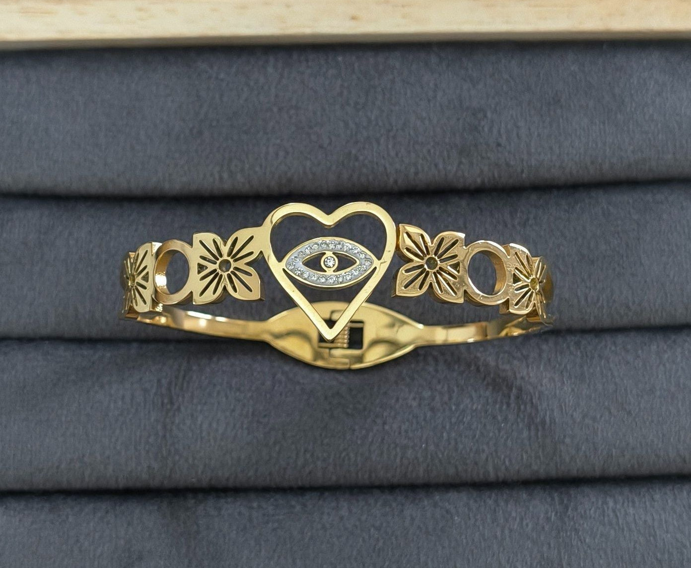 Antitarnish Dazzling Charm Bracelet Bangle 18K Gold Plated