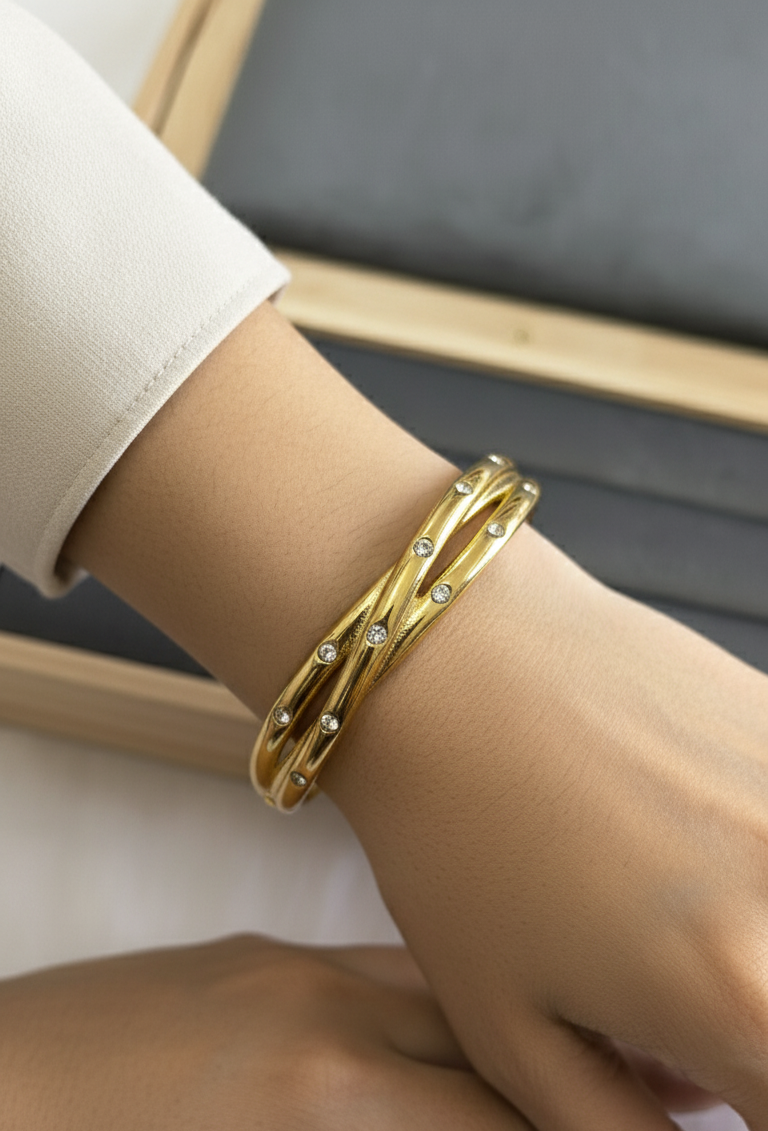 Antitarnish Dazzling Crisscross Bracelet 18K Gold Plated