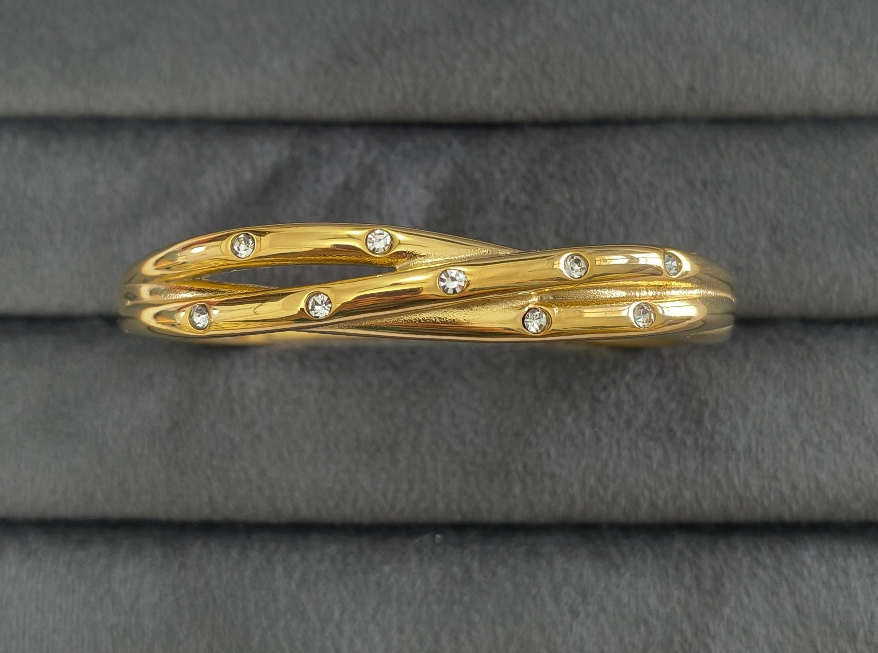 Antitarnish Dazzling Crisscross Bracelet 18K Gold Plated