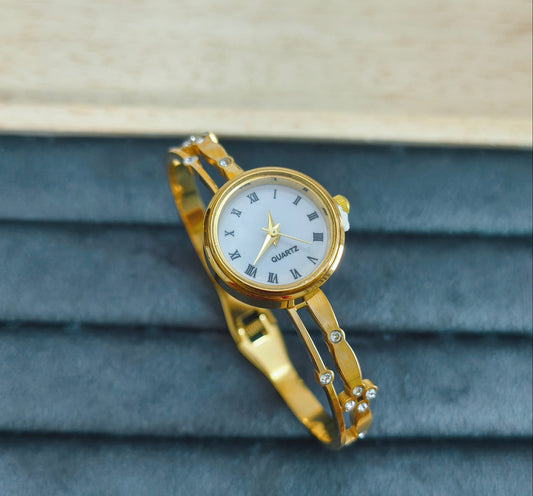 Antitarnish Diamond Studded Openable Bracelet Watch 18K Gold Plated