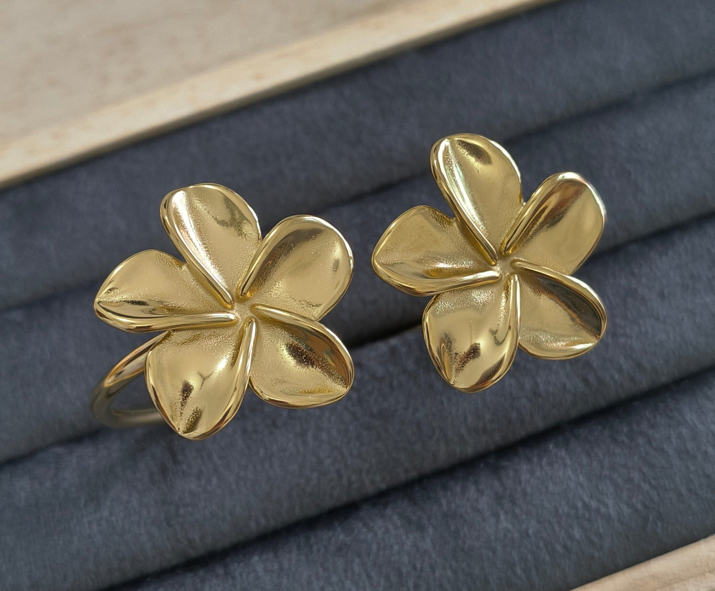 Antitarnish Double Flower Cuff Bracelet Bangle 18K Gold Plated