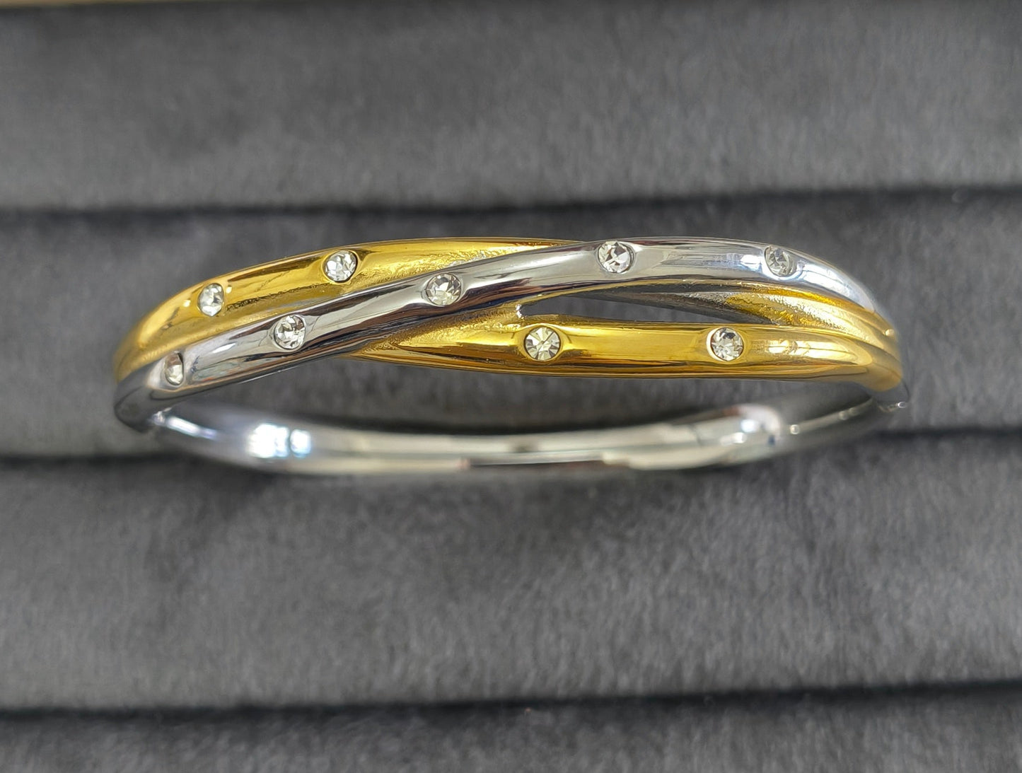 Antitarnish Dual Tone Crisscross Bracelet 18K Gold Plated