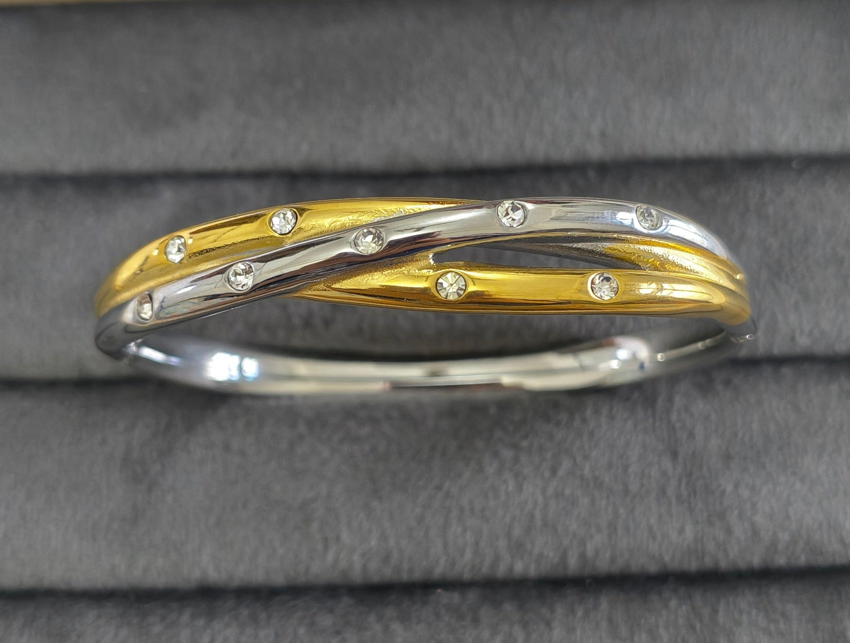 Antitarnish Dual Tone Crisscross Bracelet 18K Gold Plated