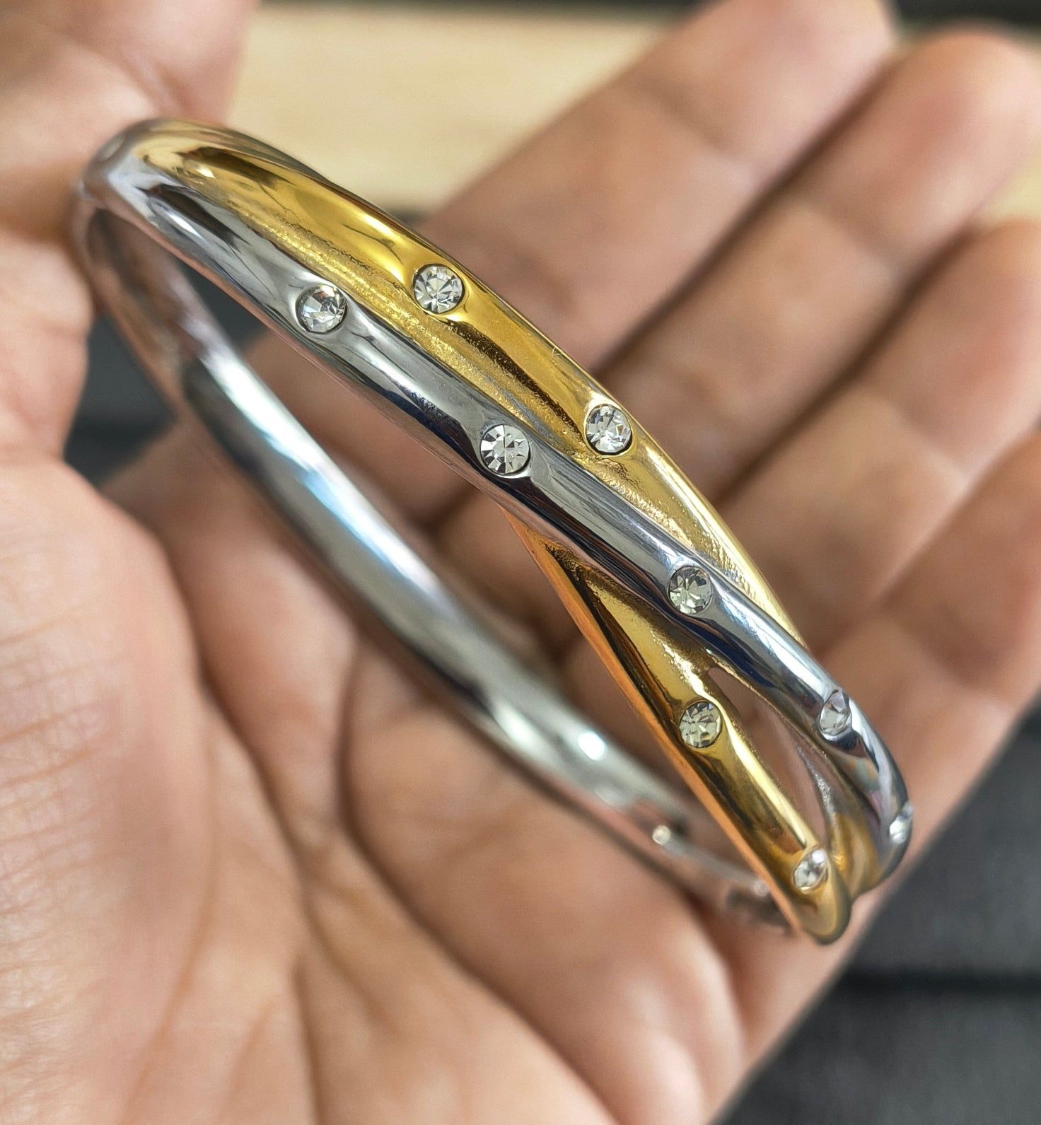 Antitarnish Dual Tone Crisscross Bracelet 18K Gold Plated