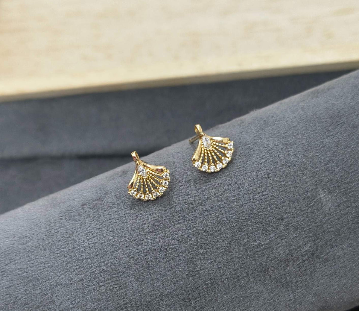 Antitarnish Earring Sweet Mini Flower Studs 18K Gold Plated