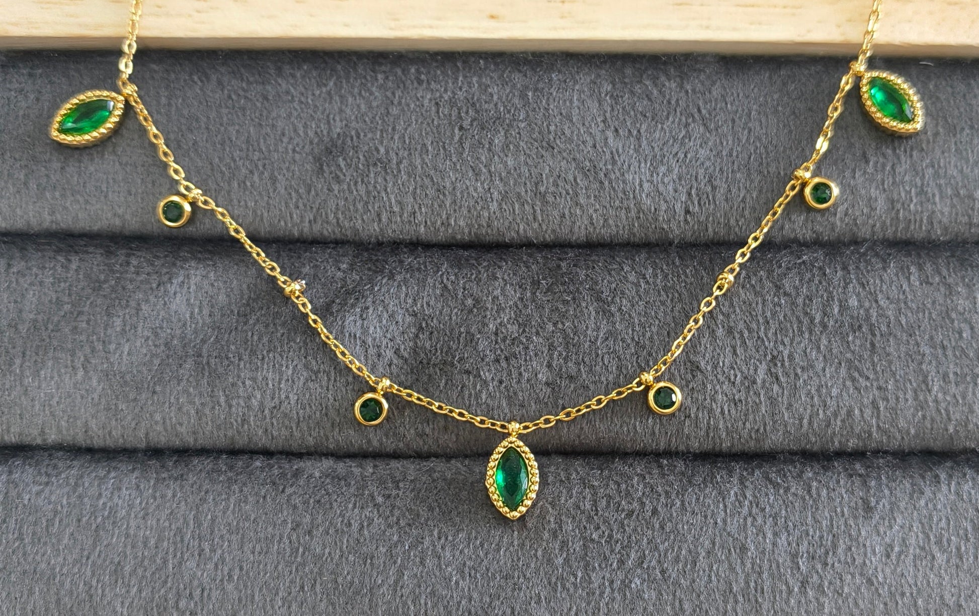 Antitarnish Emerald Dangle Necklace 18K Gold Plated