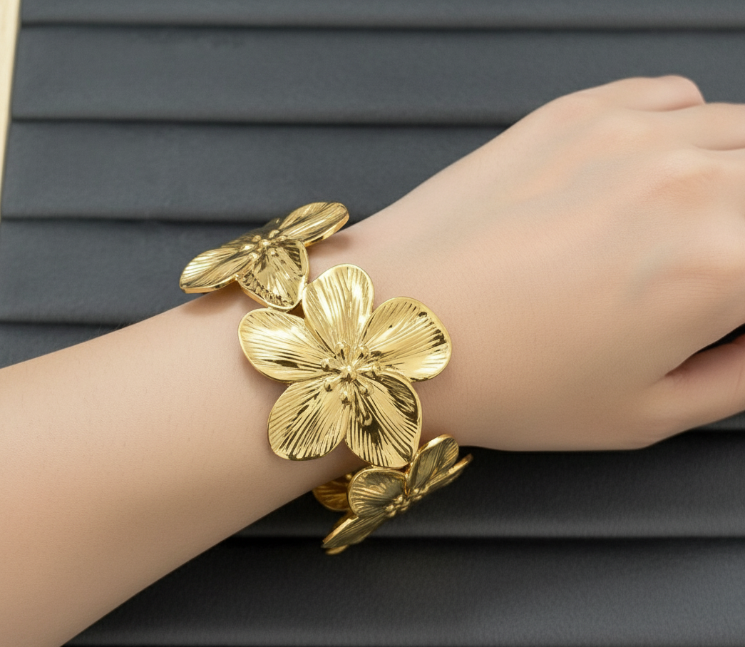 Antitarnish Floral Open Cuff Bracelet 18K Gold Plated