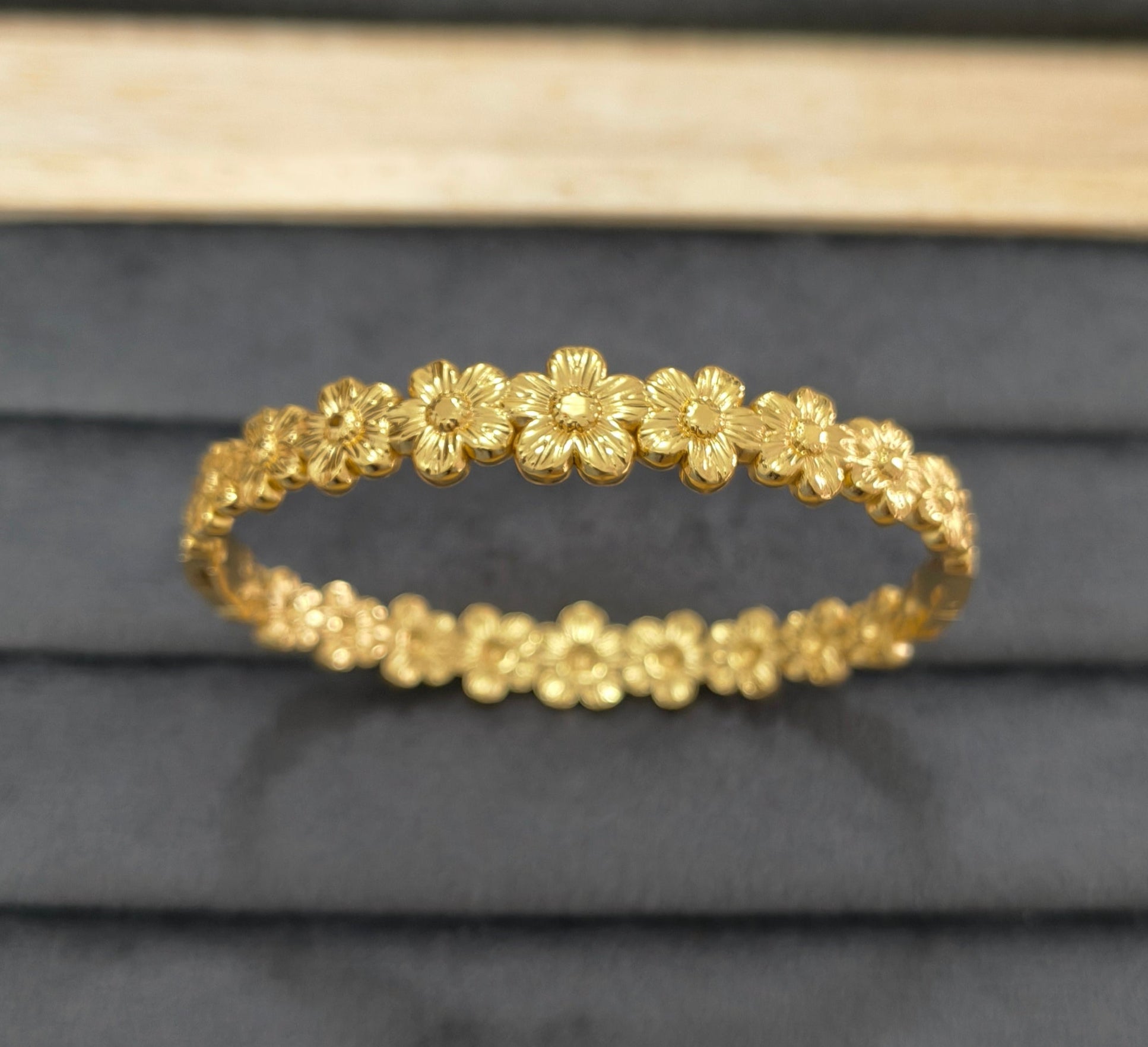 Antitarnish Full Circle Floral Bracelet 18K Gold Plated