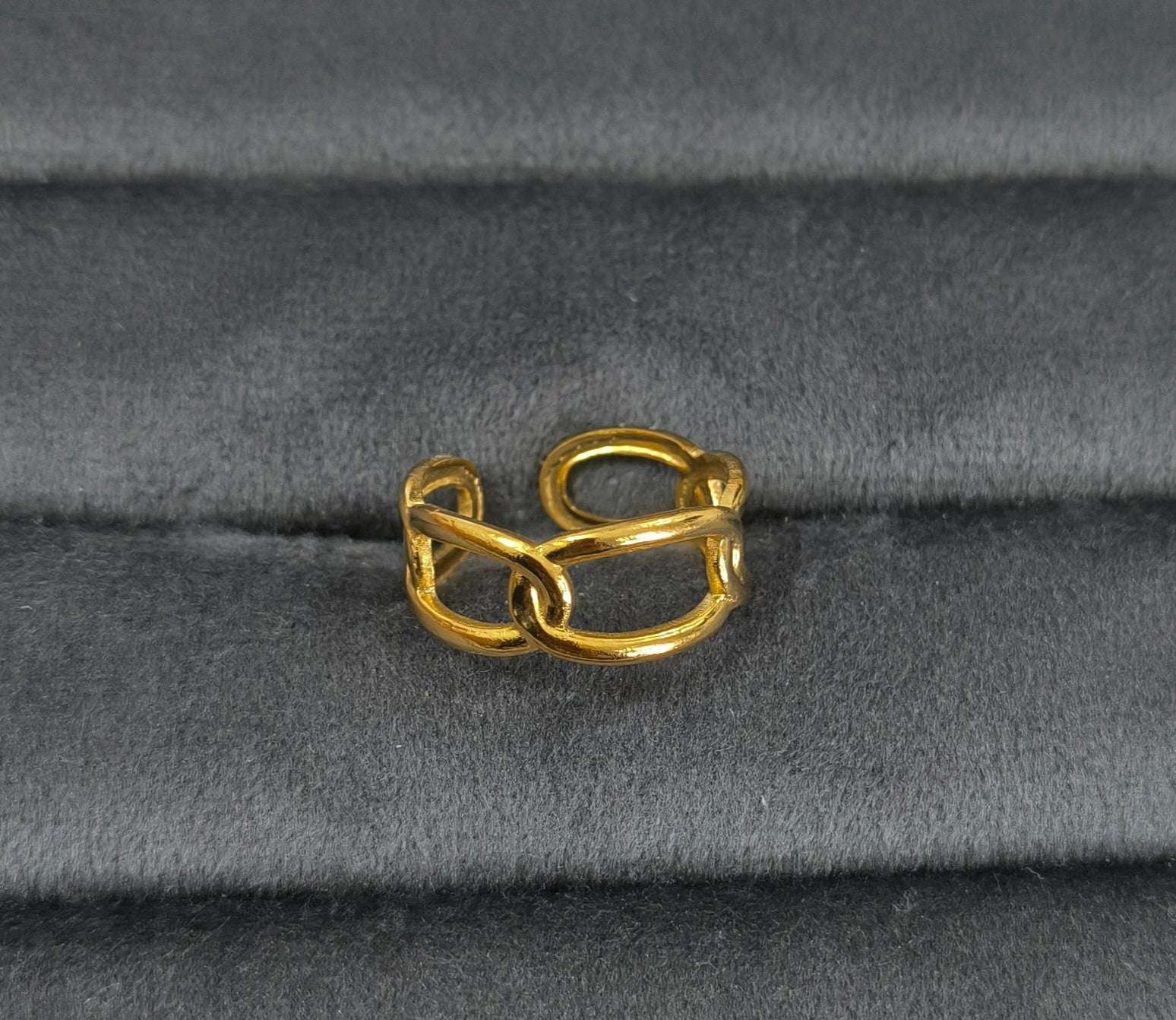 Antitarnish Golden Bold Link Ring 18K Gold Plated