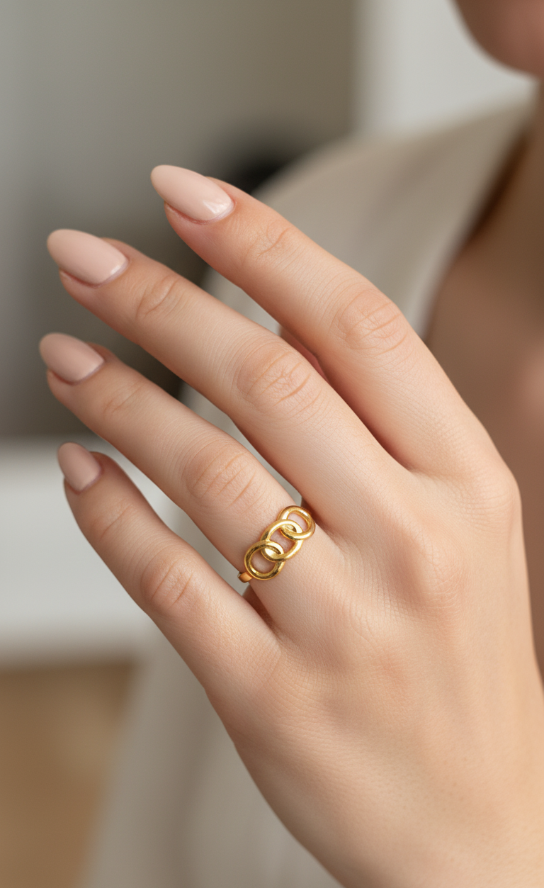 Antitarnish Golden Linked Circles Ring 18K Gold Plated