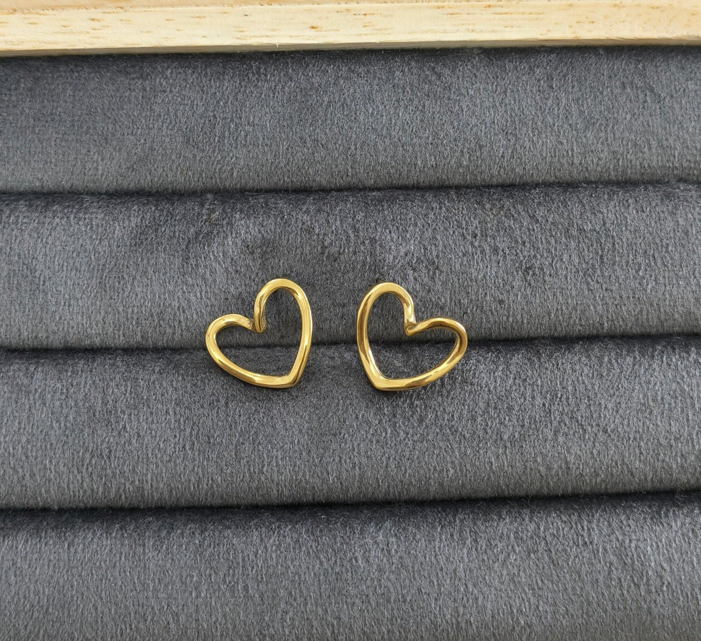 Antitarnish Hollow Heart Stud Earrings 18K Gold Plated