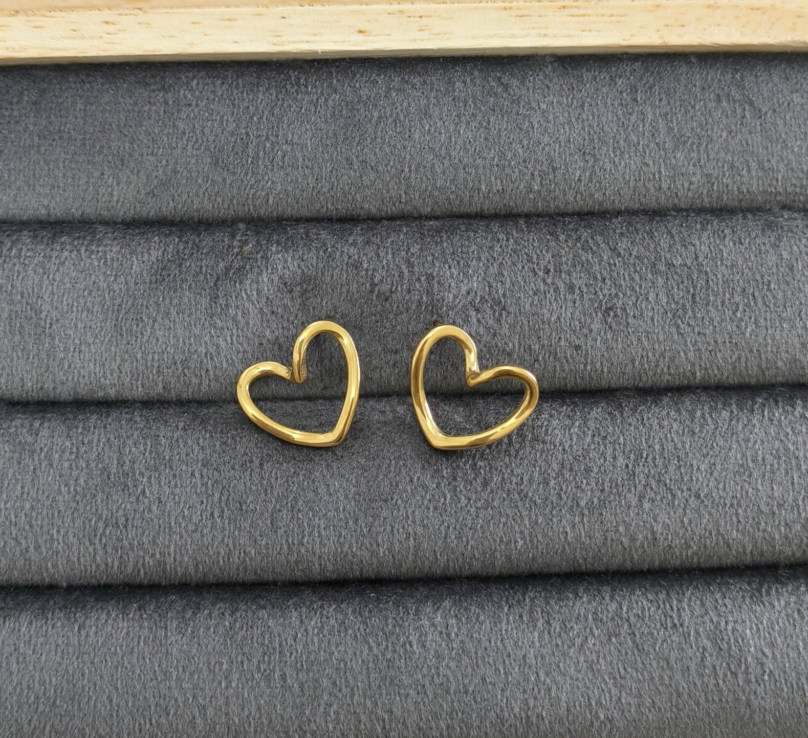 Antitarnish Hollow Heart Stud Earrings 18K Gold Plated