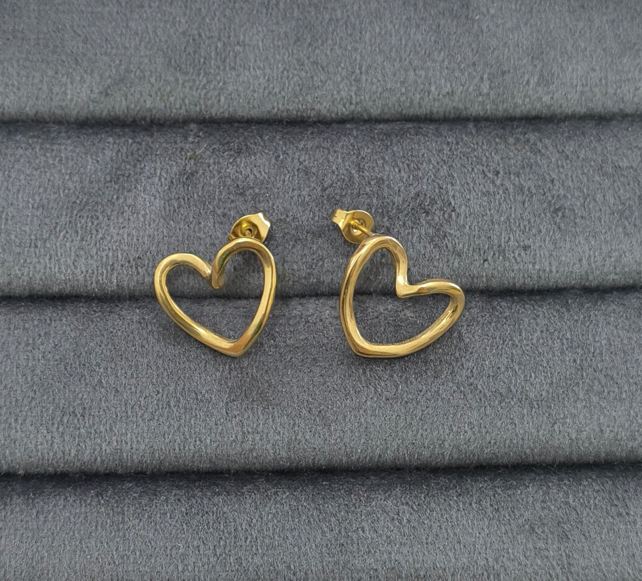 Antitarnish Hollow Heart Stud Earrings 18K Gold Plated