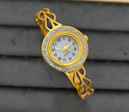 Antitarnish Leaf Style Openable Bracelet Watch 18K Gold Plated
